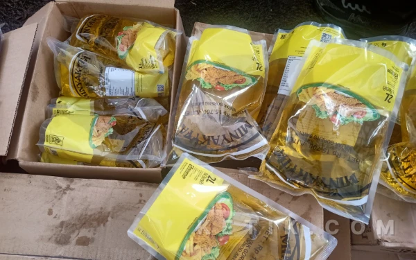 Thumbnail Berita - Distribusi Terbatas Jadi Penyebab Kelangkaan Minyak Goreng di Lebak