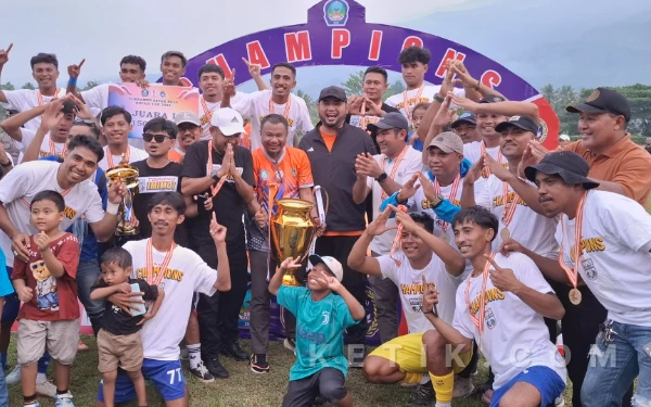 Thumbnail Berita - Drama 14 Algojo, Imimoi Juara Piala Bupati Halsel 2025