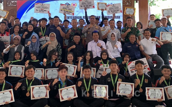 Thumbnail Berita - Ratusan Atlet Kabupaten  Blitar Terima Reward, KONI Fokus Pembinaan Menuju Porprov 2027