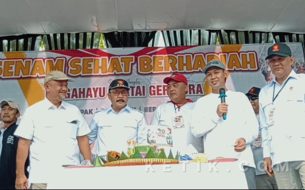 Thumbnail Berita - Bupati Cilacap Hadiri Senam Berhadiah Memperingati HUT ke-18 Gerindra