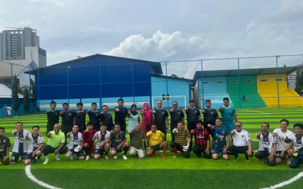 Thumbnail Berita - Dua Gol Kepala BKN RI Prof. Zudan Warnai Laga Persahabatan Pemprov Sulsel-BKN