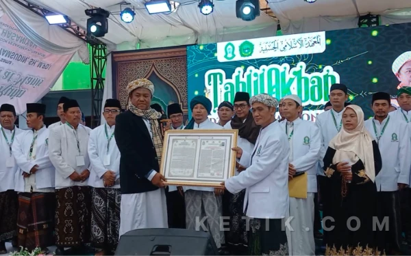 Thumbnail Berita - ‎Hasil Penelitian NAAT: 60 Persen Pribumi Indonesia Keturunan Wali Songo