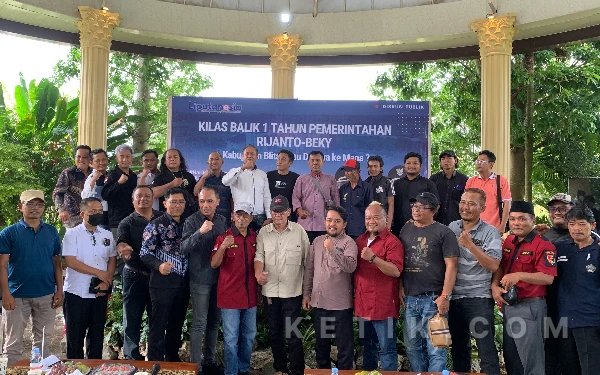 Thumbnail Berita - Diskusi Publik HPN 2026 di Blitar, Kilas Balik 1 Tahun Pemerintahan Rijanto–Beky