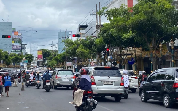 Thumbnail Berita - Antisipasi Kemacetan Ngabuburit, Dishub Kota Malang Perketat Pengawasan Parkir di Kayutangan Heritage