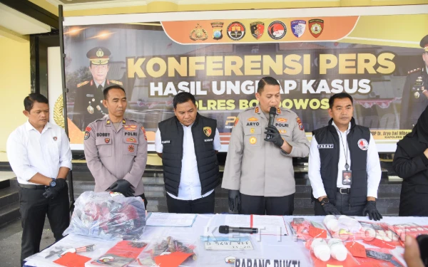 Thumbnail Berita - Komplotan Curanmor Lintas Kabupaten Digulung, Polres Bondowoso Sita 11 Motor dan Bongkar Jaringan Narkoba
