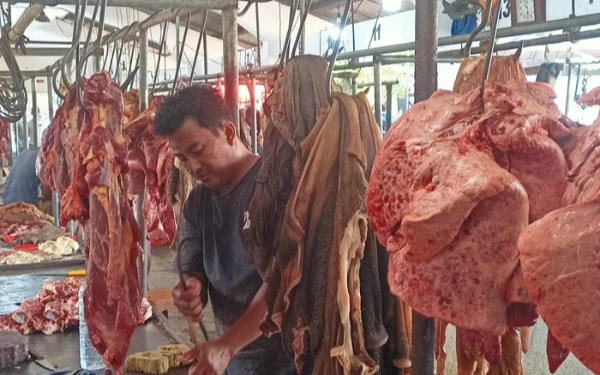 Thumbnail Berita - Ramadan Tiba, RPH Surabaya Lakukan Pengawasan Harga Sapi dan Daging
