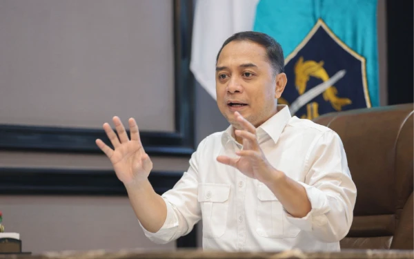 Thumbnail Berita - Eri Cahyadi Terbitkan Aturan Selama Ramadan 2026, Bahas Bagi Takjil hingga Hiburan Malam