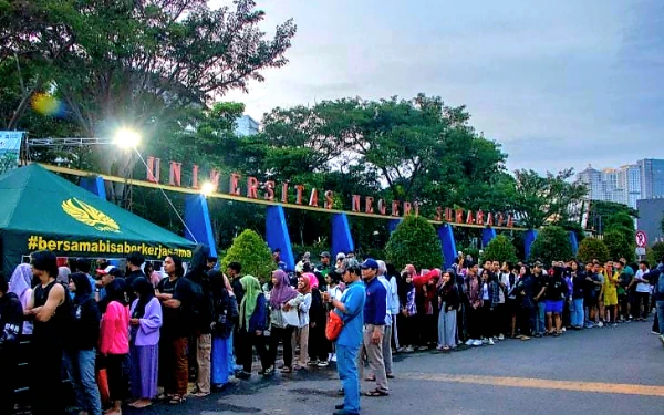 Thumbnail Berita - Unesa Berbagi Takjil Gratis Ramadan 2026 di Kampus Lidah Wetan Mulai 21 Februari, Terbuka untuk Umum!