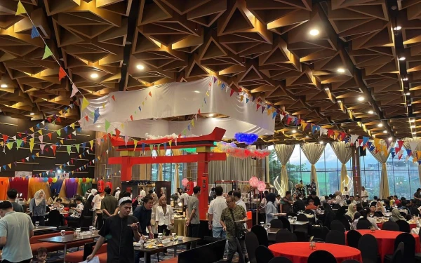 Thumbnail Berita - Aston Palembang Suguhkan “Arabic Iftar” Mewah dengan 100+ Menu, Sensasi Berbuka Rasa Timur Tengah di Jantung Kota