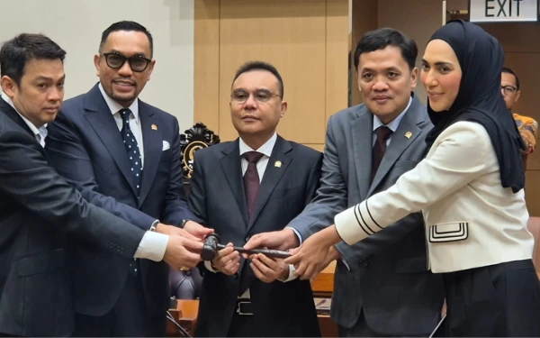 Thumbnail Berita - Ini Kata Sahroni Usai Kembali Ditetapkan Jabat Wakil Ketua Komisi III DPR