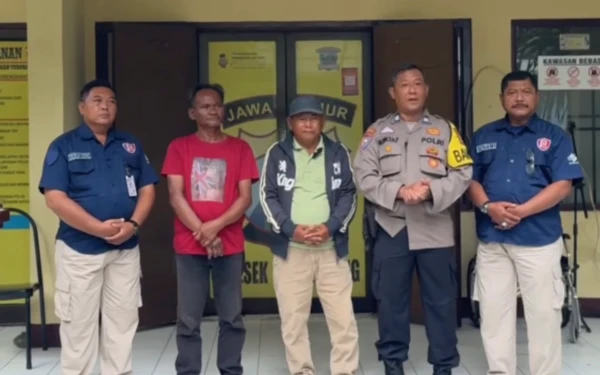 Thumbnail Berita - Tarik Tarif Tak Sesuai Aturan, Dua Jukir Liar di Makam Ngagel Rejo Surabaya Diamankan Dishub