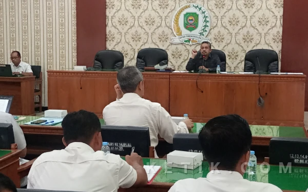 Thumbnail Berita - Pansus III DPRD Trenggalek Gercep Tuntaskan Raperda Fasilitasi Penyelenggaraan Ponpes dan Madrasah, Ini Alasannya