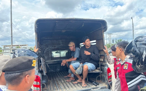 Thumbnail Berita - Sikat Premanisme! Polda Sumsel Ciduk 3 Pria Terduga Pungli yang Meresahkan di Pasar 16 Ilir Palembang