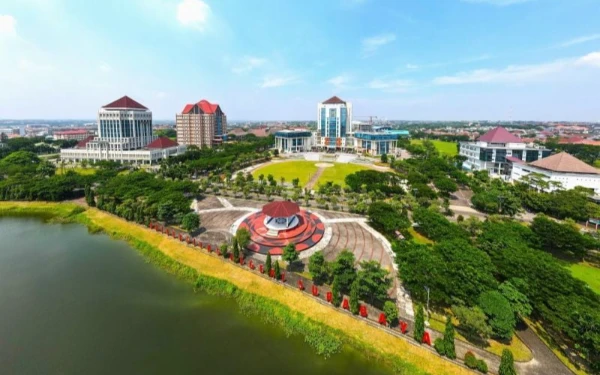 Thumbnail Berita - Pendaftar SNBP 2026 Unesa Melonjak 26,6 Persen dari Tahun Sebelumnya