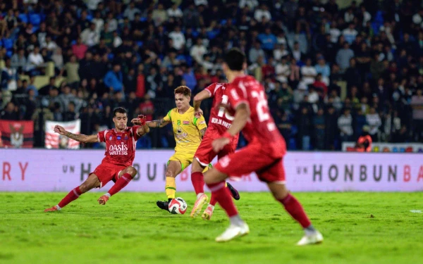 Thumbnail Berita - Tren Kekalahan Berlanjut, Persebaya Ditaklukkan Persijap 3-1