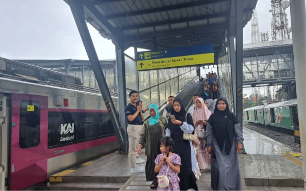 Thumbnail Berita - KAI Sediakan 136.045 Tiket Lebaran 2026 dari Stasiun Malang, 25 Persen Sudah Ludes Terjual