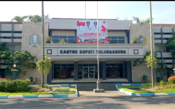 Thumbnail Berita - APBD 2026 Terjepit, Mandatory Spending Infrastruktur Tulungagung Terancam Tak Capai Target