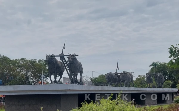 Thumbnail Berita - SP2HP Ke-2 Terbit, Polres Sampang Dalami Dugaan Penyimpangan Anggaran Patung Kerapan Sapi