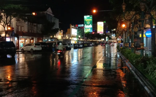 Thumbnail Berita - Hujan Deras Landa Kota Malang Selama Seminggu, BPBD Kota Malang Imbau Masyarakat Untuk Waspada