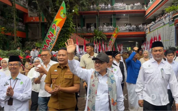 Thumbnail Berita - MAN 2 Kota Malang Belum Tersentuh MBG, Menko Pangan Zulhas: Segera Kita Bantu