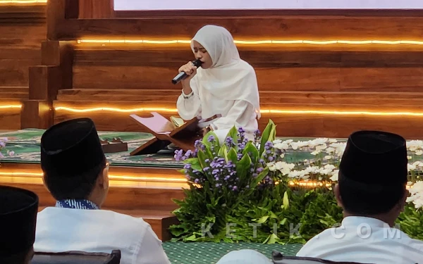 Tampil di Hadapan Gubernur Khofifah di Grahadi, Siswi SMAN 8  ini Buktikan Prestasi Tilawah Bisa Lahir dari Pendidikan Umum