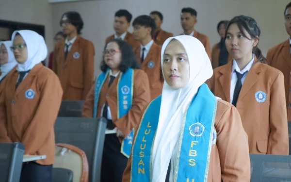 Thumbnail Berita - Yudisium FBS Unikama, Siap Membangun Identitas Profesional di Era Kolaborasi Human-AI