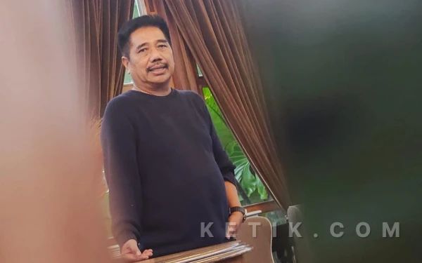 Thumbnail Berita - Pendaftar Dewan Pendidikan Kota Surabaya Capai Ratusan, Latar Belakang Sarjana hingga Guru Besar