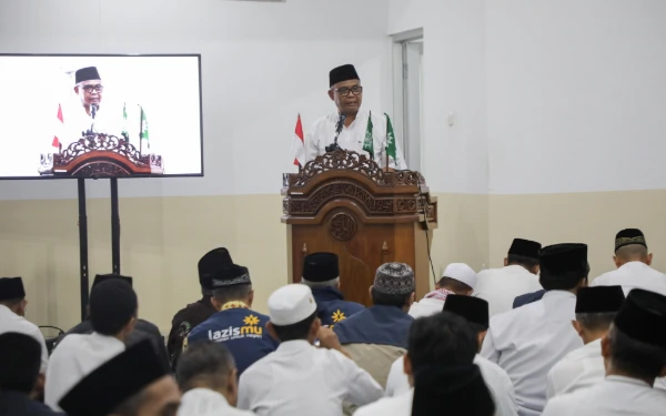 Thumbnail Berita - Bupati Sleman Harda Kiswaya: Safari Tarawih Jadi Jembatan Komunikasi Langsung dengan Masyarakat