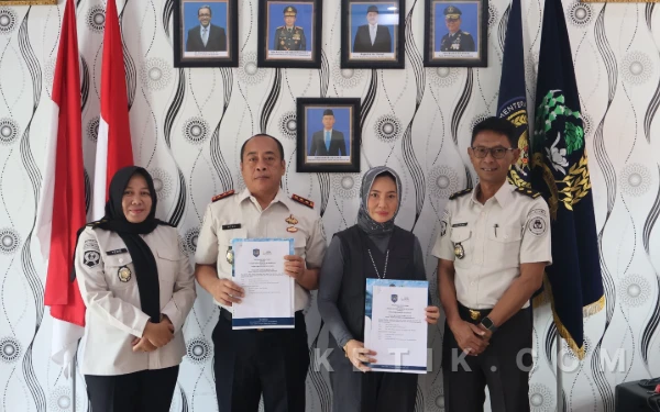 Thumbnail Berita - Dukung Pendidikan Warga Binaan, Rutan Situbondo dan Rumpin Inddas Teken Kerja Sama Program Kejar Paket A