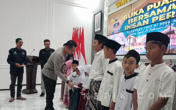 Thumbnail Berita - Kapolres Tegal Gelar Buka Puasa Bersama Wartawan, Perkuat Sinergi dan Santuni Anak Yatim
