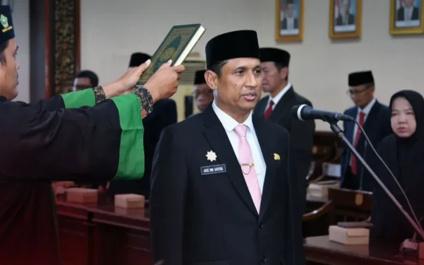 Thumbnail Berita - Bupati Sumenep Lantik Agus Dwi Saputra sebagai Sekda Definitif