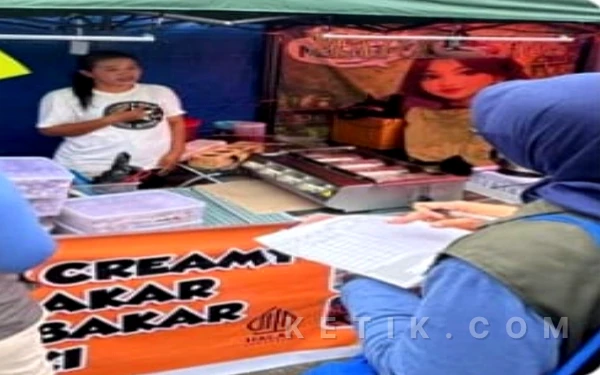 Thumbnail Berita - Lakukan Sidak! Dinas Kesehatan Tulungagung Pastikan Keamanan Takjil Ramadan