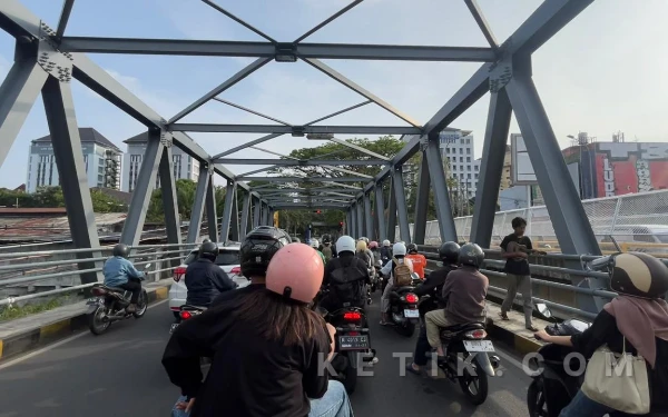 Thumbnail Berita - Kota Malang Siaga Lonjakan Arus Lebaran 2026, Dishub Waspadai Titik Rawan Macet di Pusat Belanja