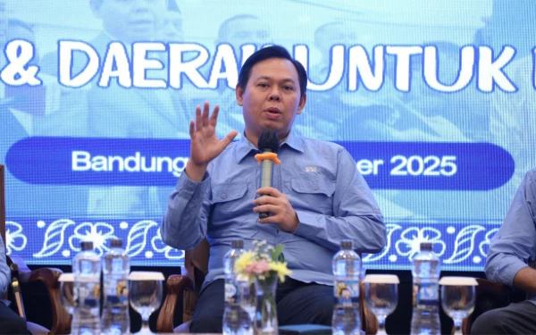 Thumbnail Berita - Ketua DPD RI Sayangkan Agrinas Ngotot Impor Pikap India untuk Operasional Kopdes Merah Putih