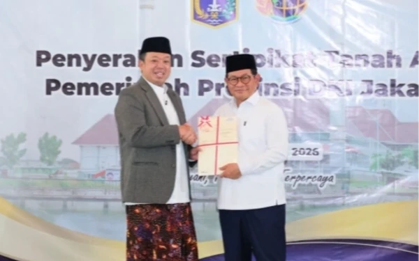 Thumbnail Nusron Wahid Serahkan Ribuan Sertipikat Aset Pemprov DKI Jakarta
