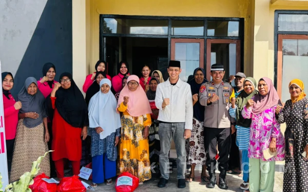 Thumbnail Berita - Polres–Polsek Kompak Santuni Janda dan Lansia di Gane Timur