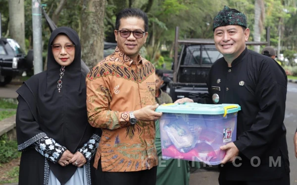 Thumbnail Berita - Jelang Lebaran, Bupati Bandung Turun Langsung Kendalikan Harga