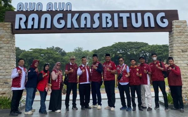 Thumbnail Berita - Ketua PPNI Lebak Ucapkan Selamat Hari Kostrad ke-65, Apresiasi Peran Prajurit Jaga Kedaulatan NKRI