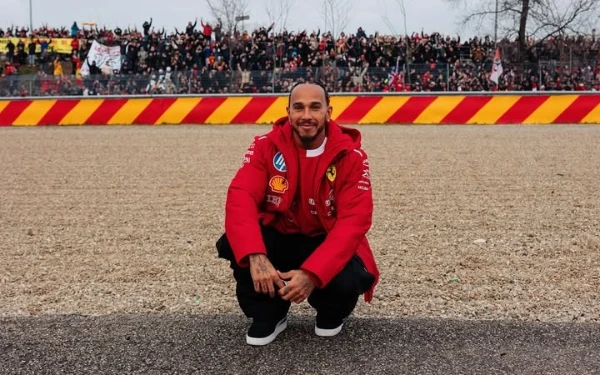 Thumbnail Berita - Pembalap F1 Lewis Hamilton Ogah Pensiun Sebelum Ikut Grand Prix di Afrika