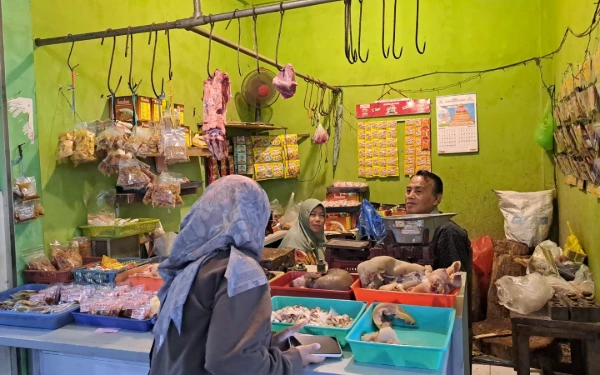 Thumbnail Berita - Jelang Lebaran, Harga Daging Sapi di Malang Tembus Rp135 Ribu, Telur Capai Rp30 Ribu