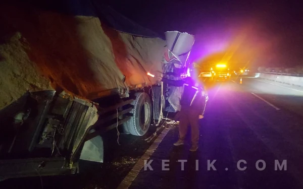 Thumbnail Berita - Bus Restu Tabrak Truk di Tol Jombang–Mojokerto, 1 Penumpang Tewas dan 2 Luka Berat