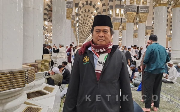 Thumbnail Berita - Kisah Sopir Blitar yang Menantang Nyali Pergi ke Tanah Suci