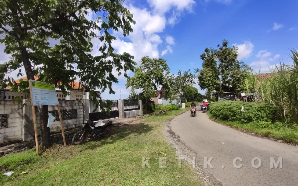 Thumbnail Berita - Kontraktor Bantah Proyek Jalan Dapurkejambon–Dukuhklopo Jombang Didapat karena Kerabat Bupati