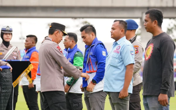 Thumbnail Berita - Ojol Jadi Mitra Polisi, Kapolri Siapkan Panic Button untuk Keamanan Driver