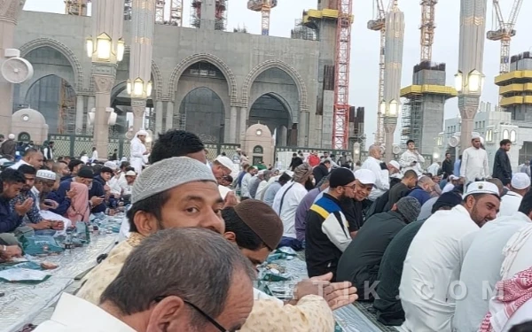 Tak Ada Suasana Perang, Hanya Ada Suara Zikir dan Kekhusyukan Ramadan