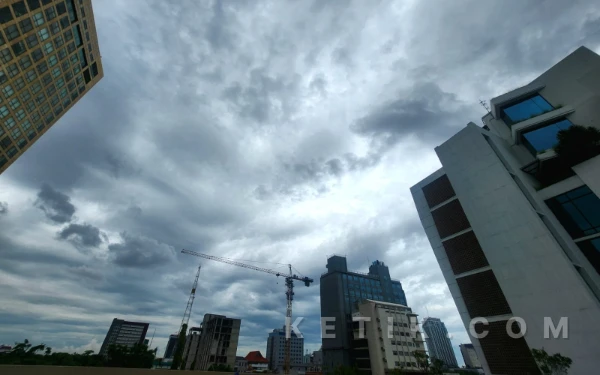 Thumbnail Berita - Cuaca Kota Madiun 9 Maret 2026 Diprakirakan Berawan, Kota Batu Hujan Ringan