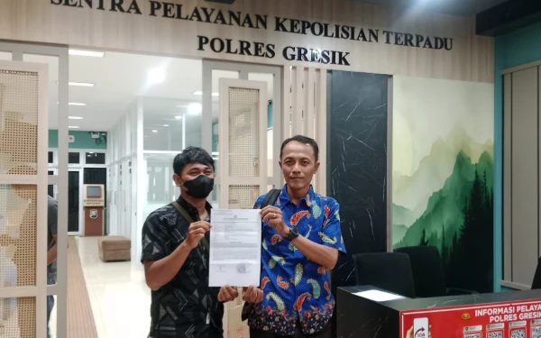 Thumbnail Berita - Mobil Ditarik Paksa dan Dimintai Tebusan Puluhan Juta, Warga GKB Gresik Diduga Jadi Korban Oknum Debt Collector