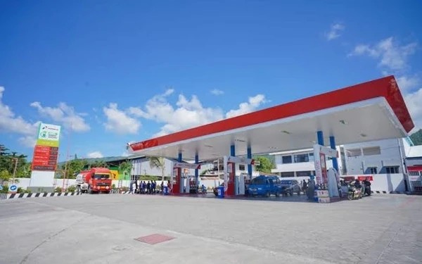 Thumbnail Berita - Sempat Terjadi Antrean Panjang, Bupati Indah Pastikan Distribusi BBM dan LPG Lumajang Lancar