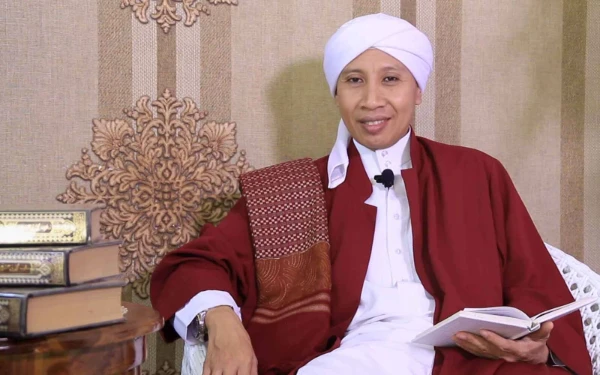 Thumbnail Lebih Utama Salat Tarawih di Rumah atau Masjid Bagi Perempuan? Ini Penjelasan Buya Yahya