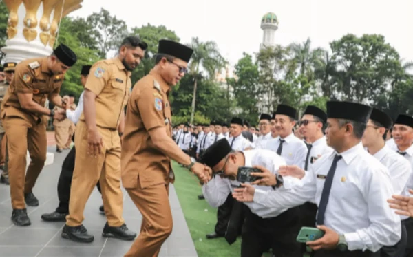 Thumbnail Berita - Siapkan Rp 12 Miliar, Bupati Bandung : P3K Paruh Waktu Segera Terima THR Lebaran